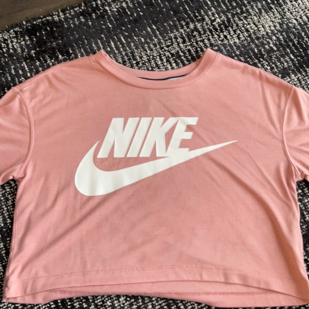 Nike crop tee
